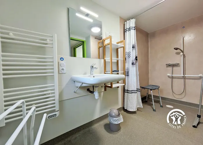 Le Sandre Villiers-Charlemagne